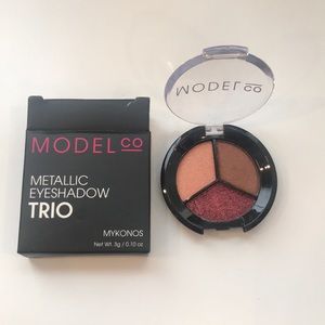 Model Co metallic eyeshadow trio